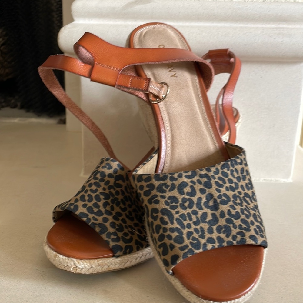 Old navy wedges
